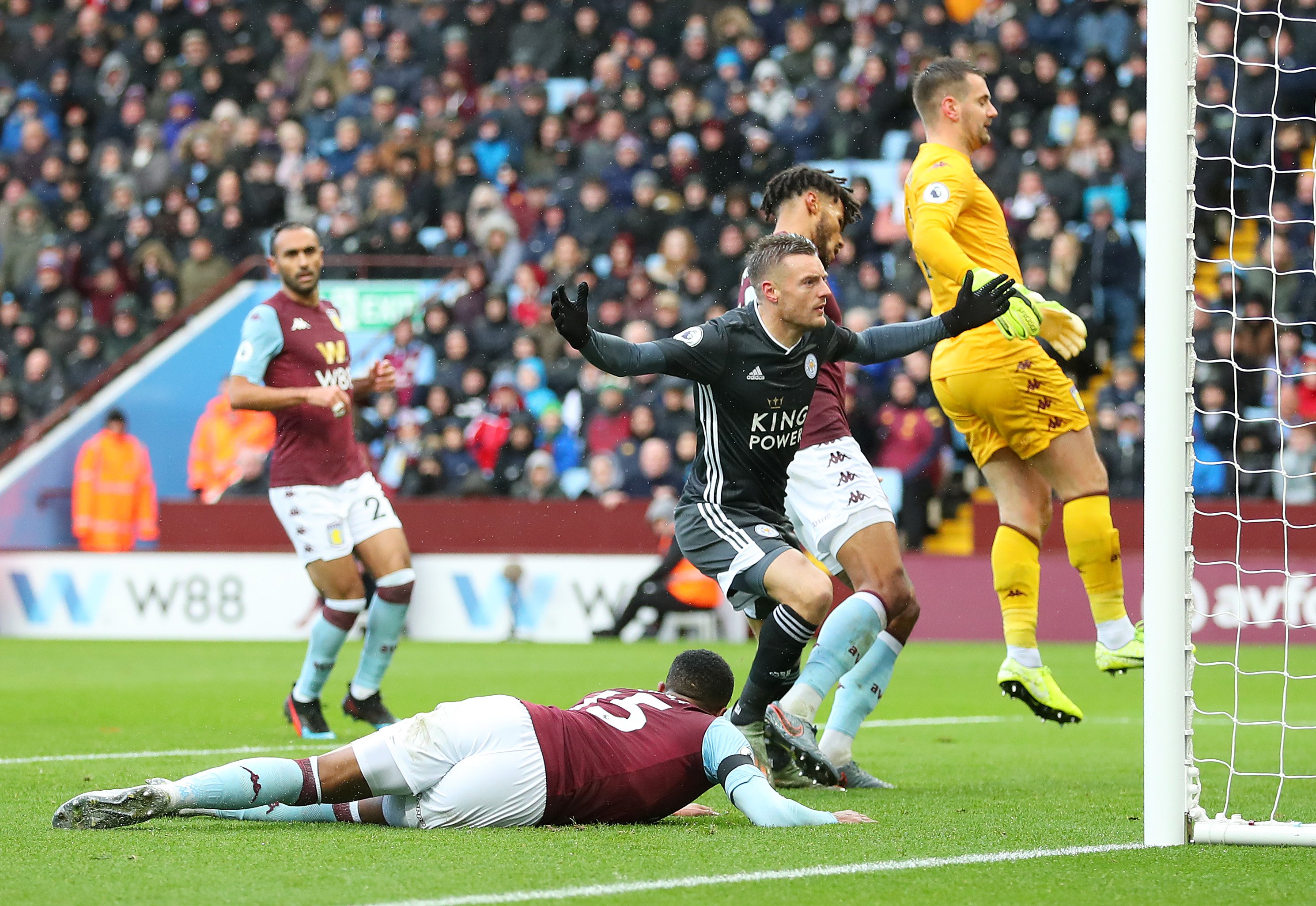 辽宁男篮的 辽宁男篮的